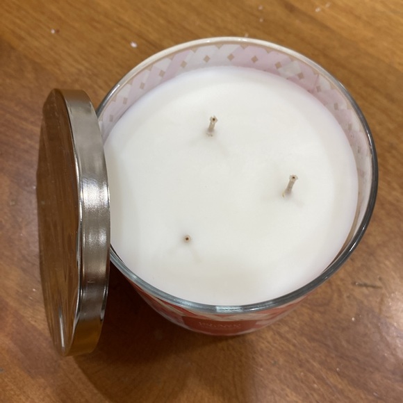 NWT.  Bath & Body Works, 3-wick candle. - Picture 3 of 6